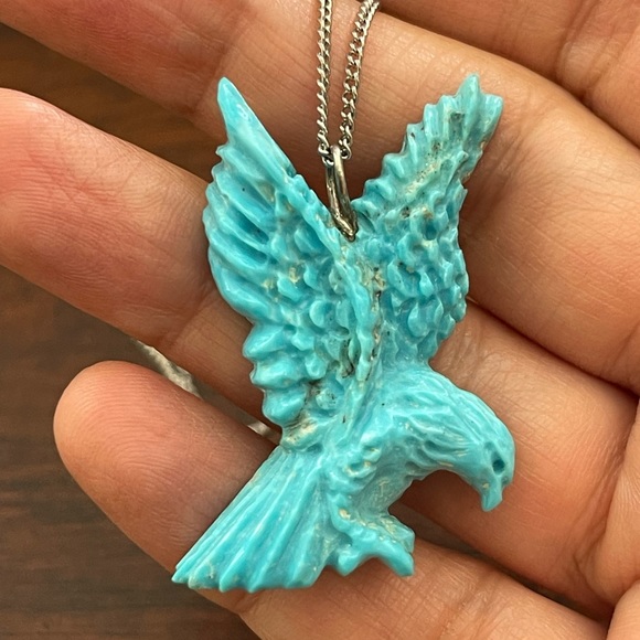 Southwestern signed hand carved turquoise flying eagle pendant and silver chain - Picture 8 of 12